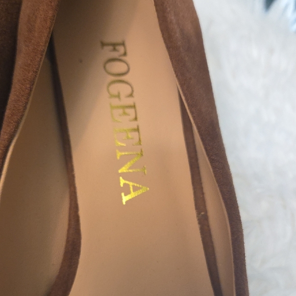 Women's Elegant Brown Heels - Picture 2 of 6